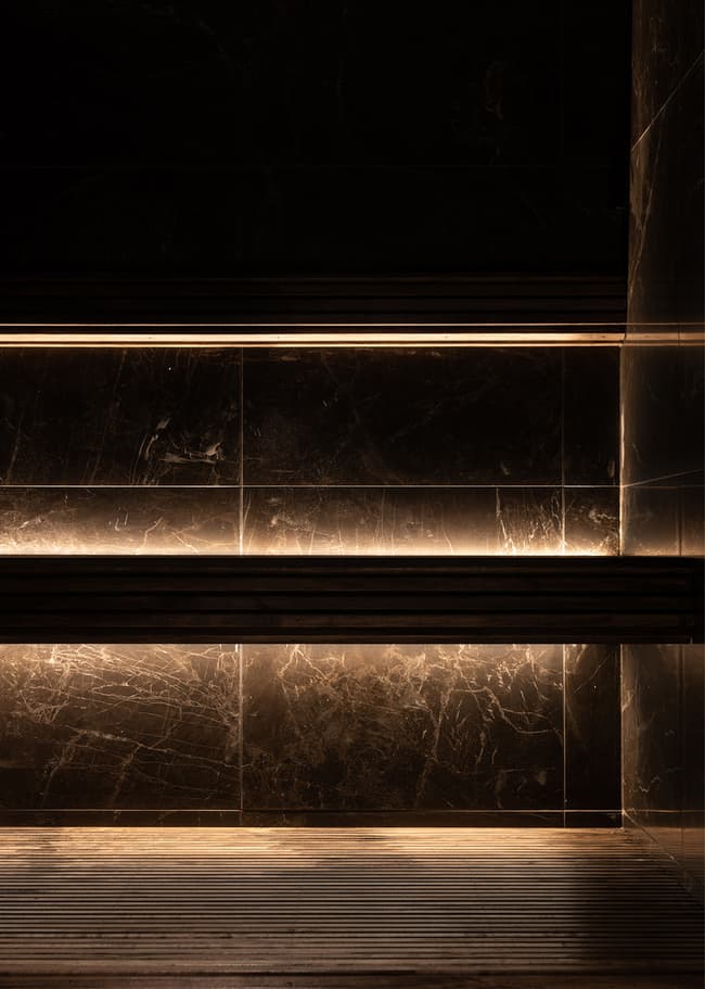 M Noir St Laurent Honed detaljbilde 2